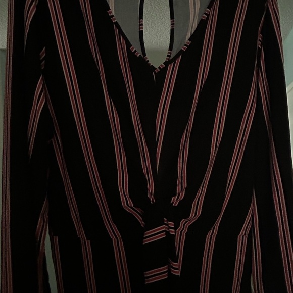 Black and red jumpsuit - Picture 4 of 4